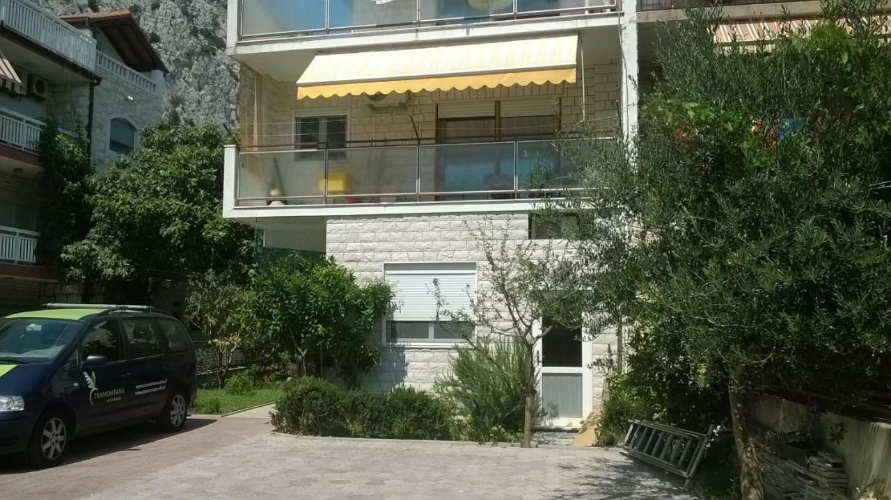 Apartman Renata 오미스 외부 사진