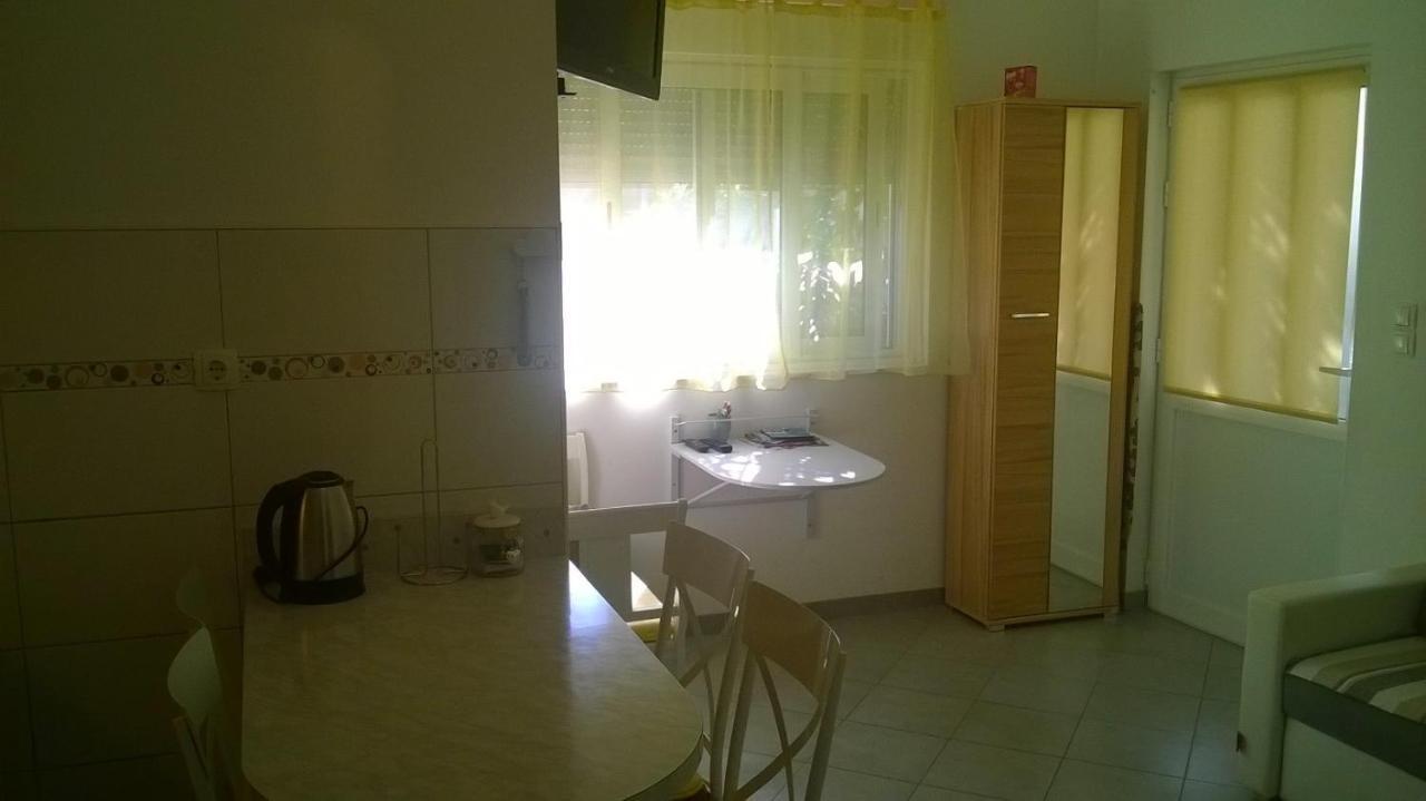Apartman Renata 오미스 외부 사진